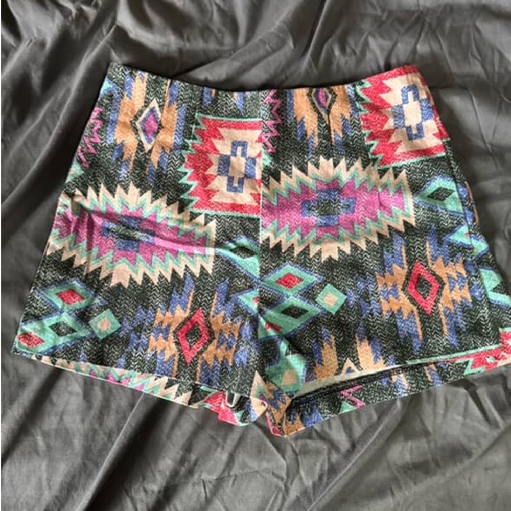 Aztec Patterned Women's Shorts